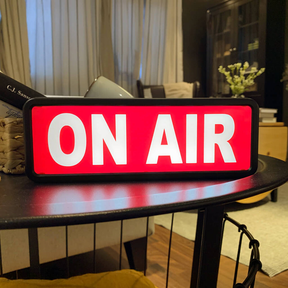 Orangemonkie na razsvetljavi zračnega signala