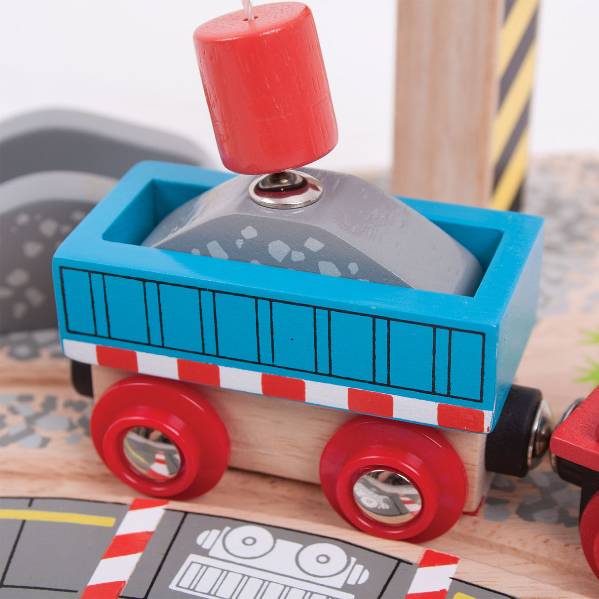 Bigjigs Wooden Railway - Gravel Crane