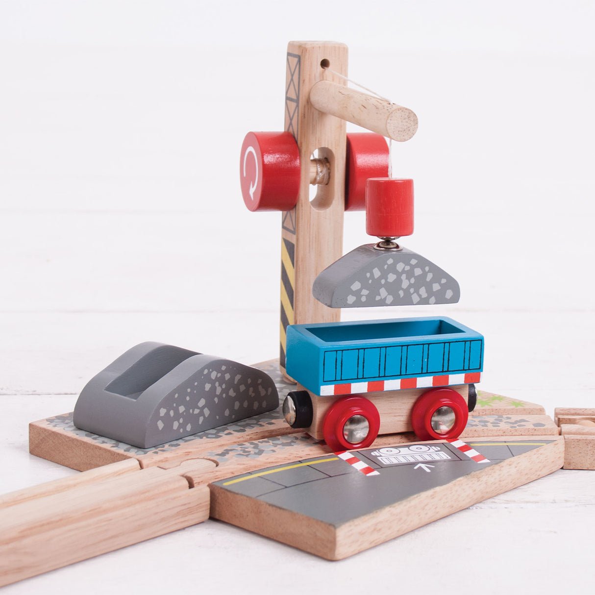 Bigjigs Wooden Railway - Gravel Crane