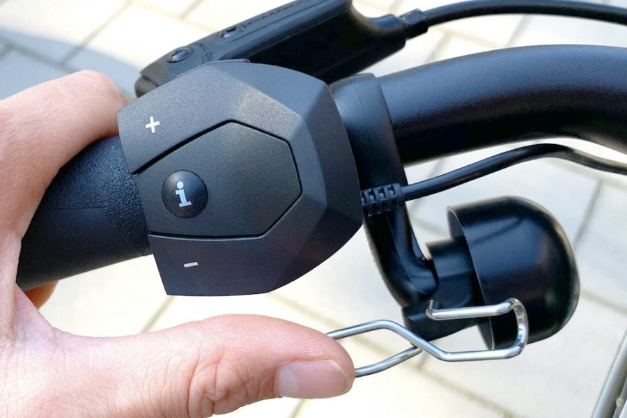 Szeroki e-rower e-rower Call Black na karcie