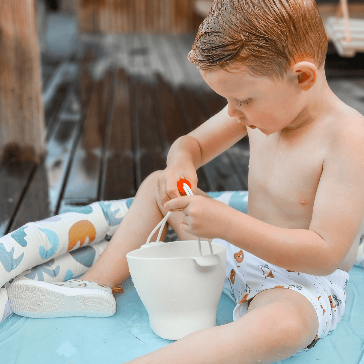 Pure tones | meerkleurige strandspeelset oceaan