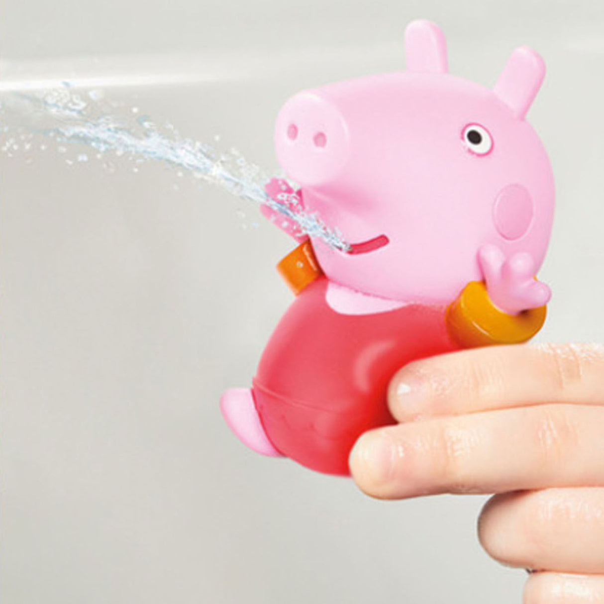 Tomy peppa pig figures water squirters, 3 pcs.