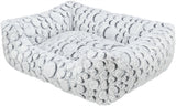 Trixie Dog Basket Mila Hushy Plush White Gray