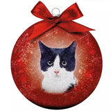 Molti regali palla di Natale glassata gatta bianco nero rosso