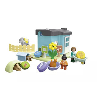 Playmobil 71690 Junior Dierenpension with feeding machine
