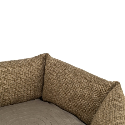 Leaba madra trixie viviana bhabhta donn