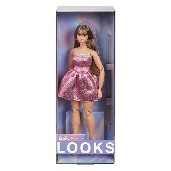 Mattel Barbie vypadá módní panenka s růžovými šaty