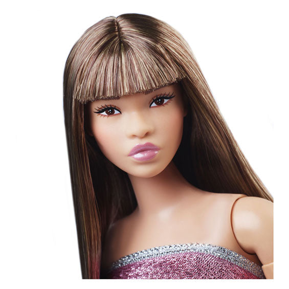 Mattel Barbie vypadá módní panenka s růžovými šaty