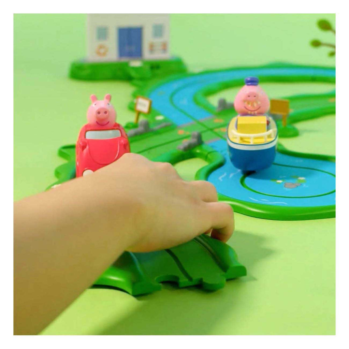 Spectron peppa pig whizz around - bobbing along boot set