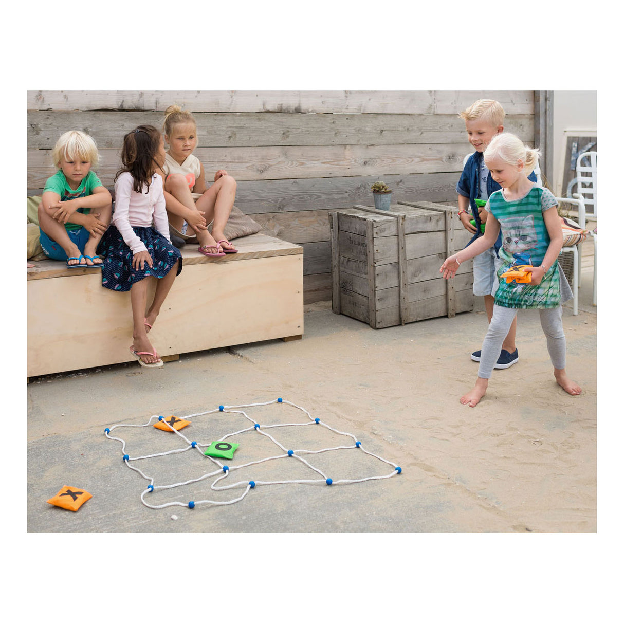 Bs gioca con un mega tris in fuorigioco