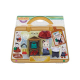 Teaghlaigh Sylvanian 5462 Faisean Playset Tuxedo Cat