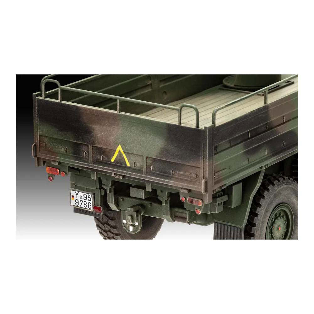 Revell modelbouwpakket - man 10t milgl truck 8x8 1:35 - 245dlg.