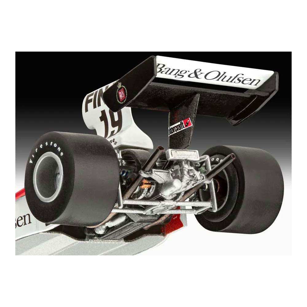 Revell model kit - surtees ts16 03 1:32 - 79 pcs.