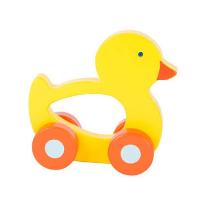 Pequeño pie de madera figura animal sobre ruedas