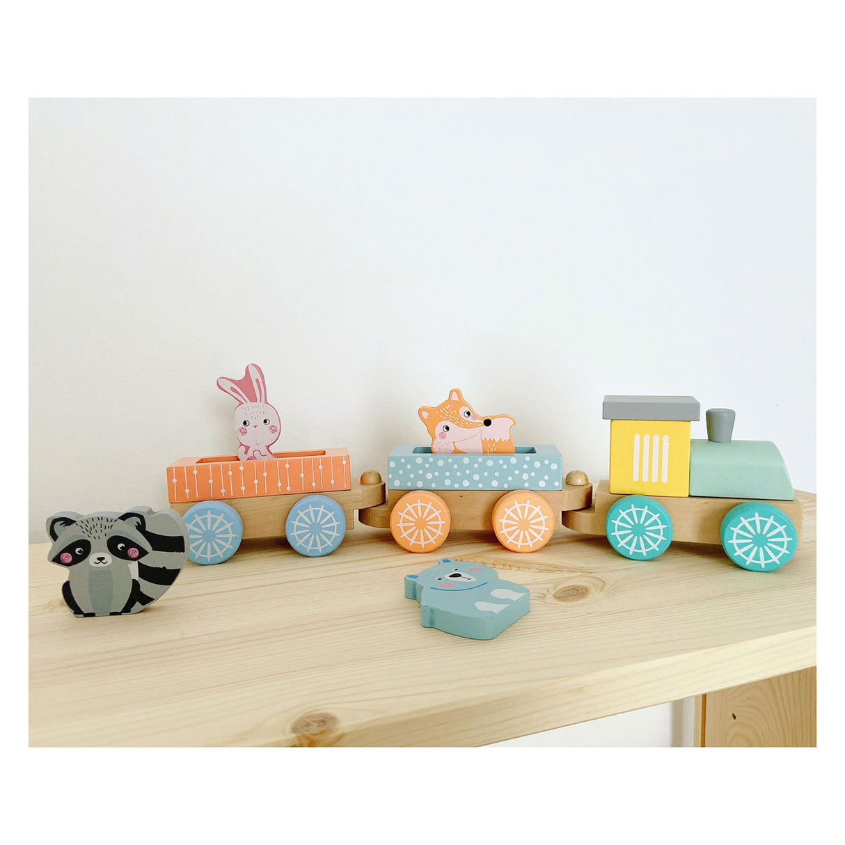 Small foot wooden train with forest animals pastel, 9dlg.