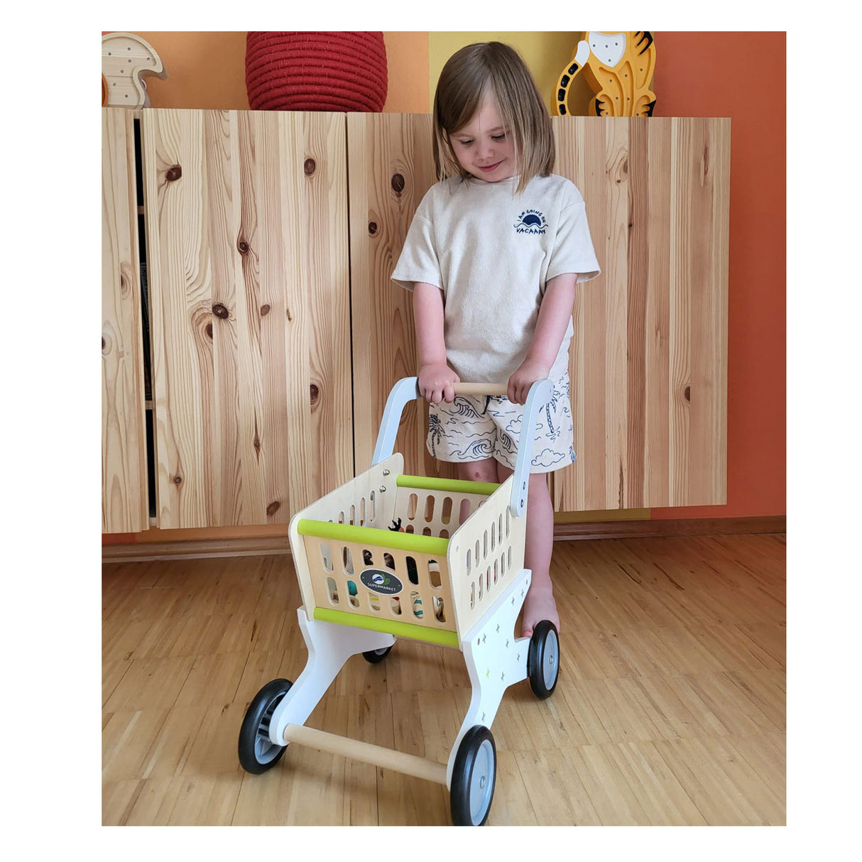 Supermercado de carrito de compras de madera - pie de madera