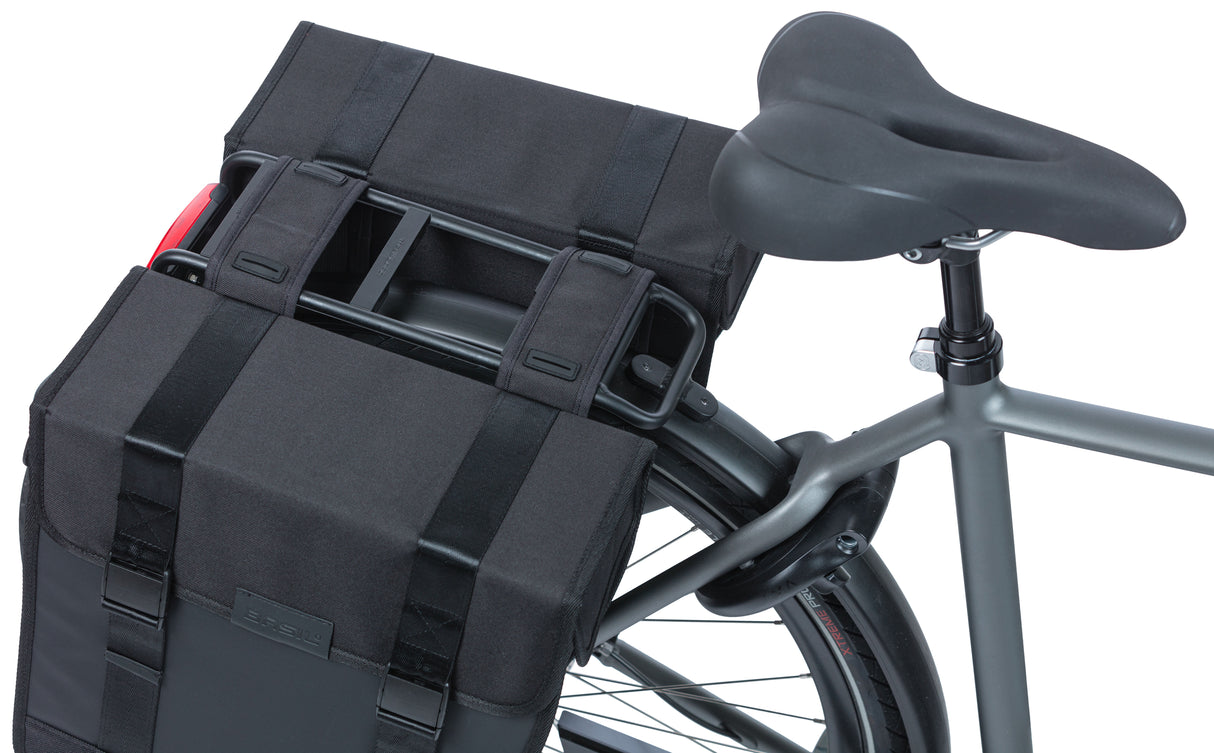 Mála rothar dúbailte Turas Basil 35L dubh