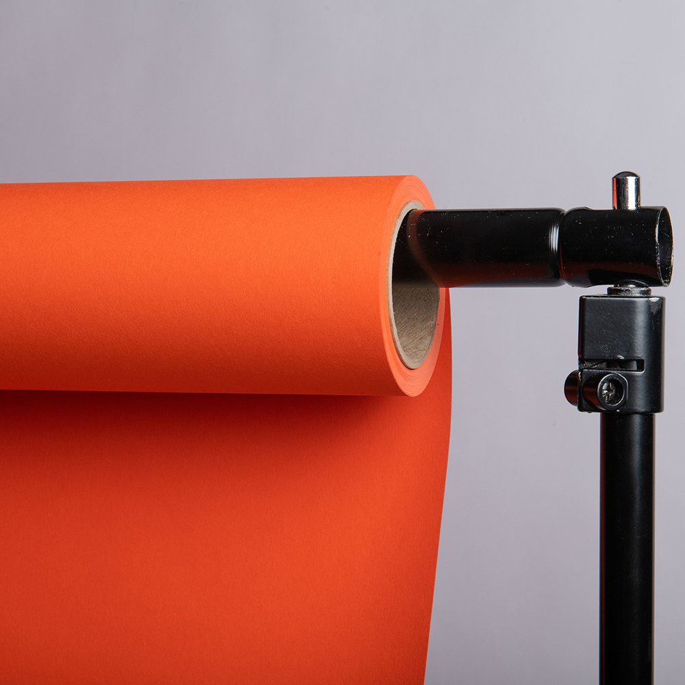 Superior background paper 39 bright orange 1.35 x 11m