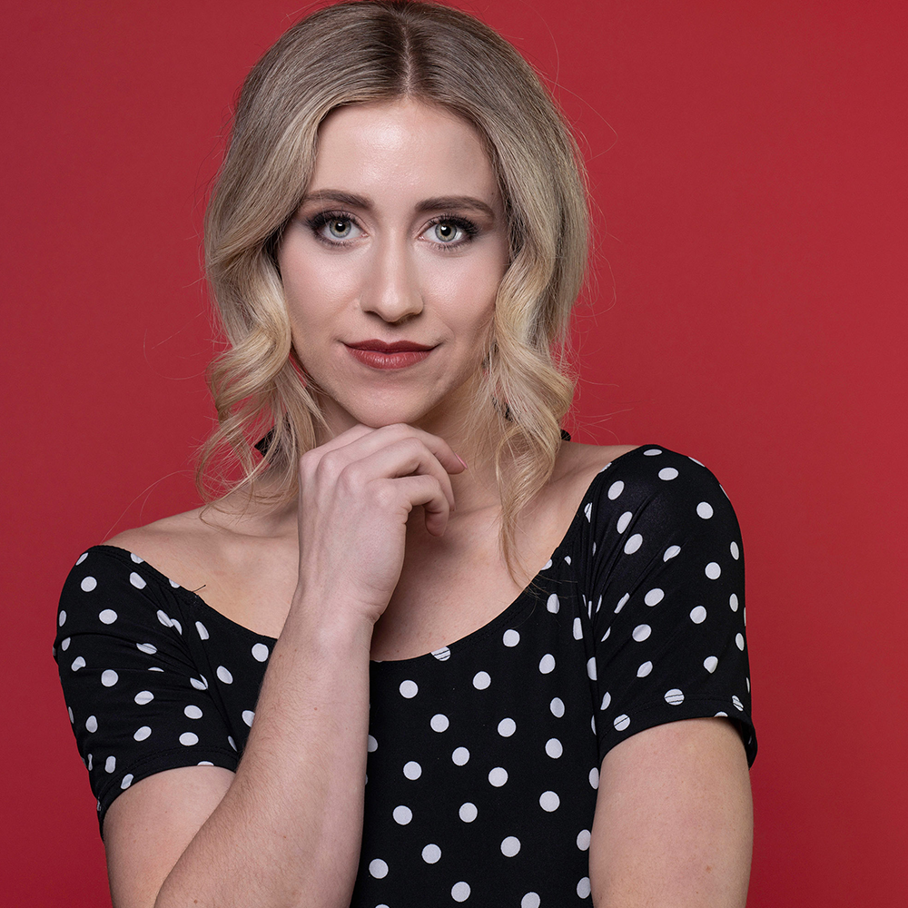 Superior background paper 56 scarlet 1.35 x 11m