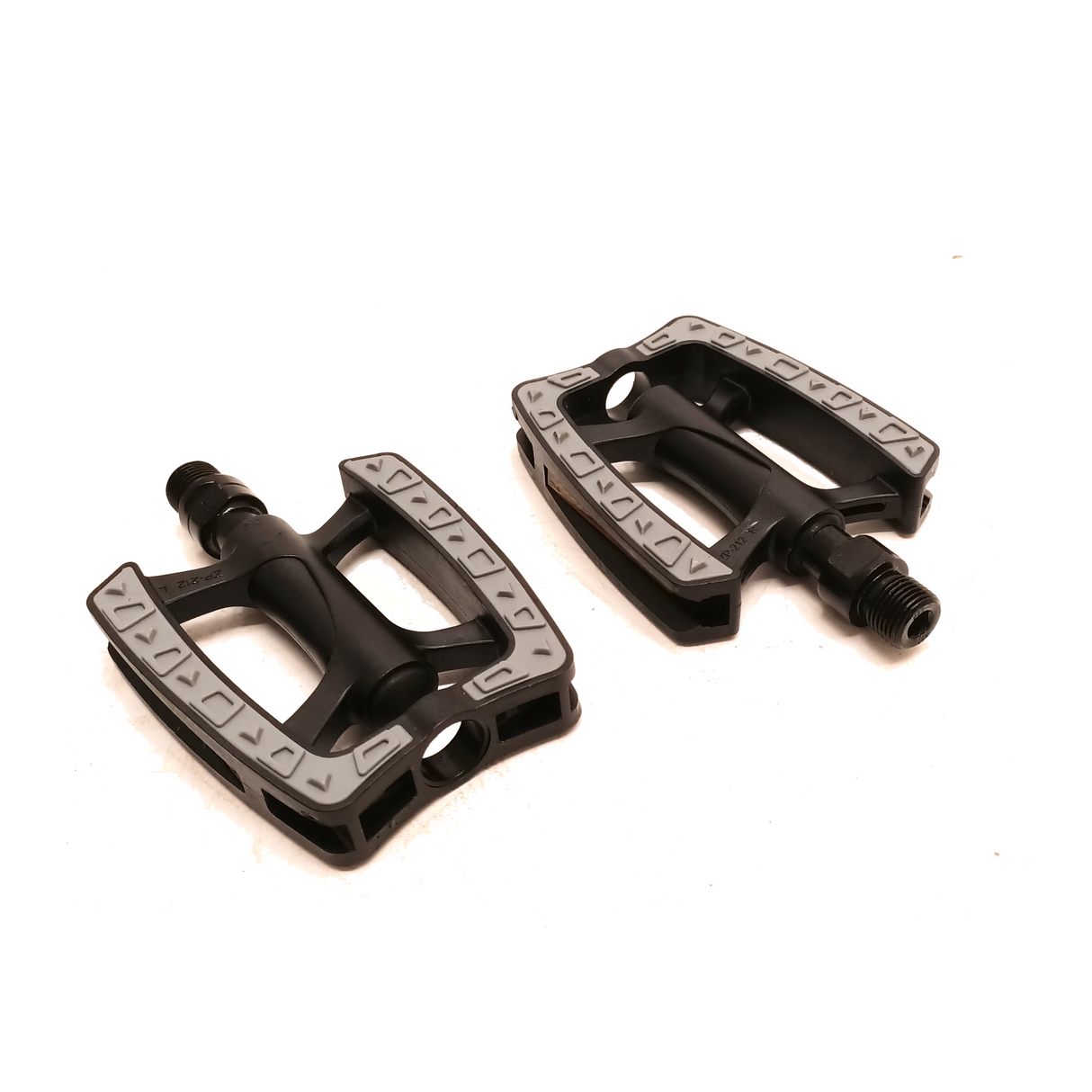 Falkx Xero Pedals 9 16. Plasthus, anti-slip, svart.