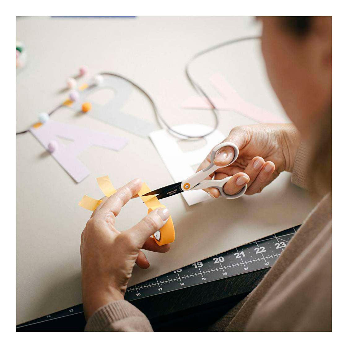 Fiskars non-stick general purpose scissors, l: 12 cm, right-handed, 1 piece