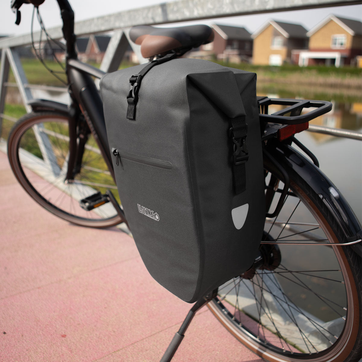 Lynx Bicycle Bag pouze tpu 28l černá vodotěsná e-kočka sena