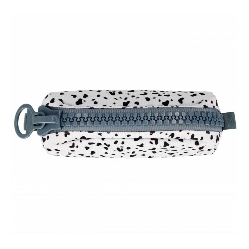 Etui met zwarte stippen