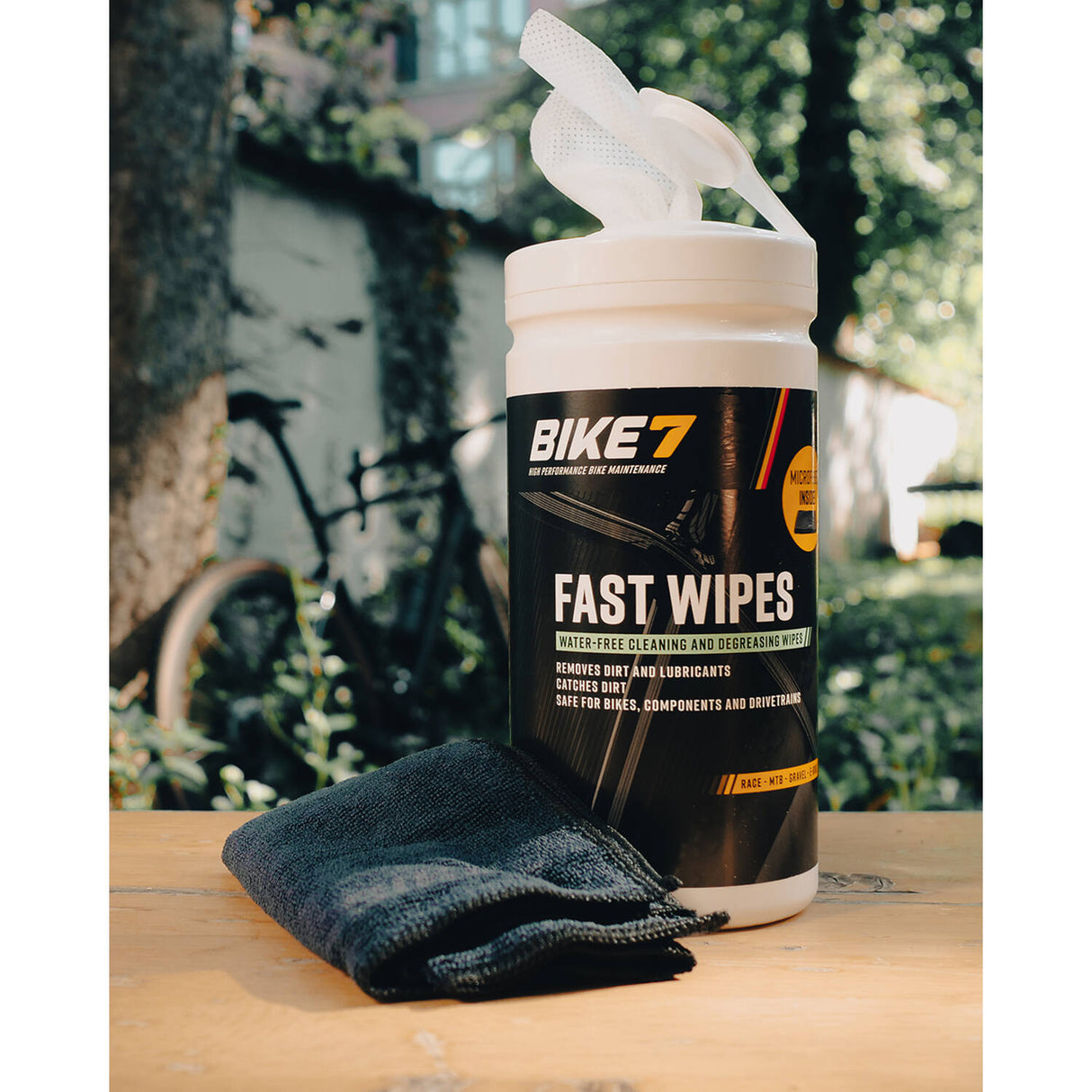 Bike7 - Pot de limpieza rápida con 70 toallitas que incluyen tela de limpieza de microfibras