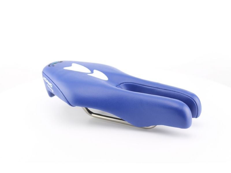 Saddle in collaboration with Adamo Racing