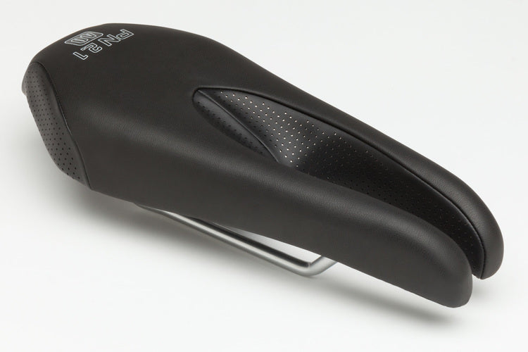Saddle in collaboration with PN2.1 Performance Narrow