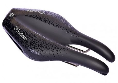 Em colaboração com a Saddle em colaboração com a raça híbrida PN4.0 Recreation