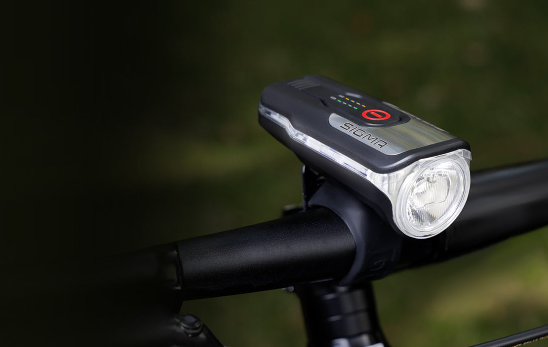 Forlygter Aura 80 Lux førte USB-genopladelig sort