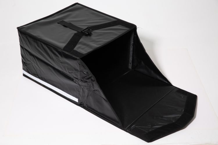 Delivery case Pizza offering rear loader