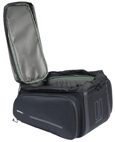 Basil luggage behavior bag Move 10-26L Mik Black