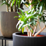 Capi Planter Groove 43x41 cm črno in zlato obarvano