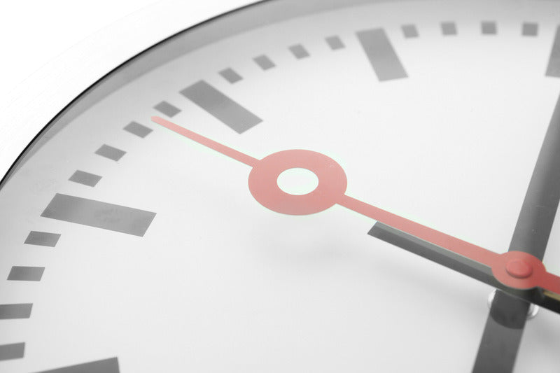 NextIme NE-3998st Wall Clock Slide. 19 cm, kartáčovaný hliník, „stanice“