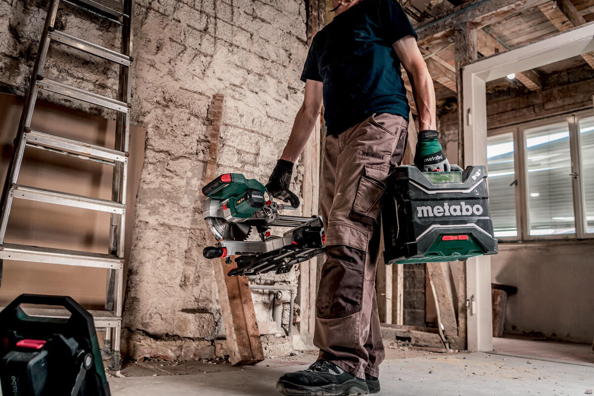 Metabo construction site radio rc 12-18 32w bt dab+. battery powered site radi r12-18 32w bt dab+