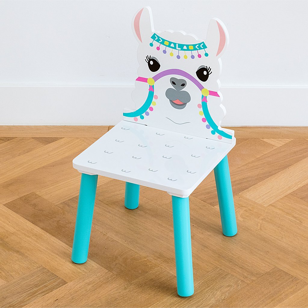 Llama wooden table with 2 chairs