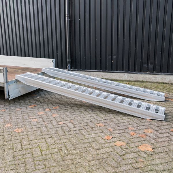 Rampboard stykke 300 cm 2500 kg.