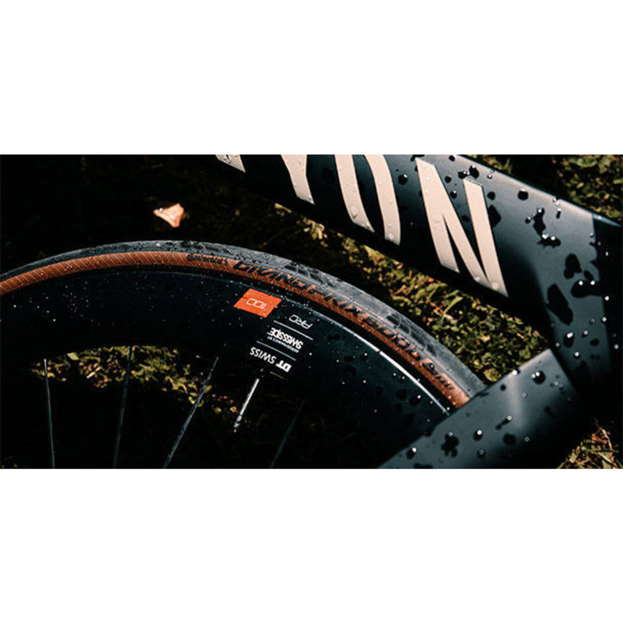 Continental Grand Prix RaceBand 700x25c, Black Brown, безкамерна, 25-622 Etro