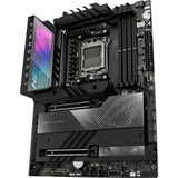 Asus Rog Crosshair X670E Held
