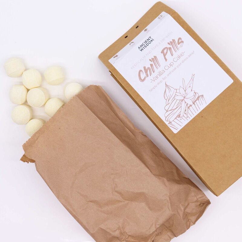 Vanilla Cupcake Bath Bcro Balls Fizz Chill Pill Gift Box