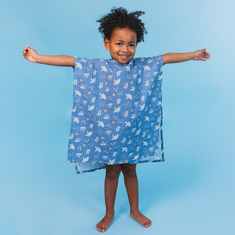 Coral bliss | meerkleurige hydrofiele strandponcho 52 x 52 cm