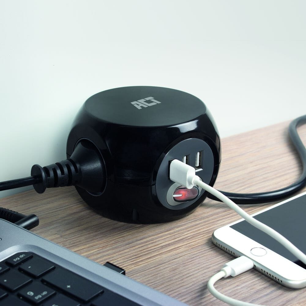 ACT Square Socket (PDU) mit 3 Sockets Typ F 1,5 m