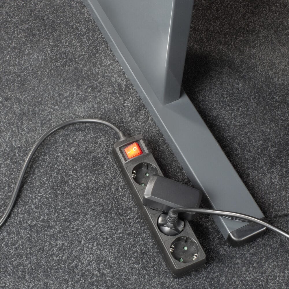 Act socket with switch, 4 sockets, 2 m, black