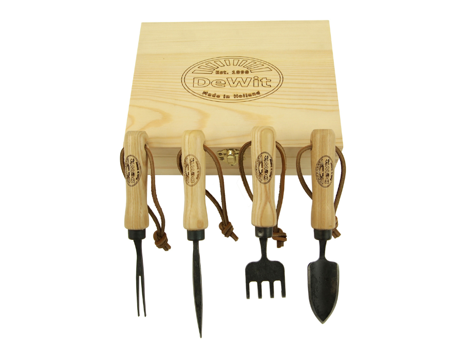 De wit bonsai set 4 stuks in houten doos