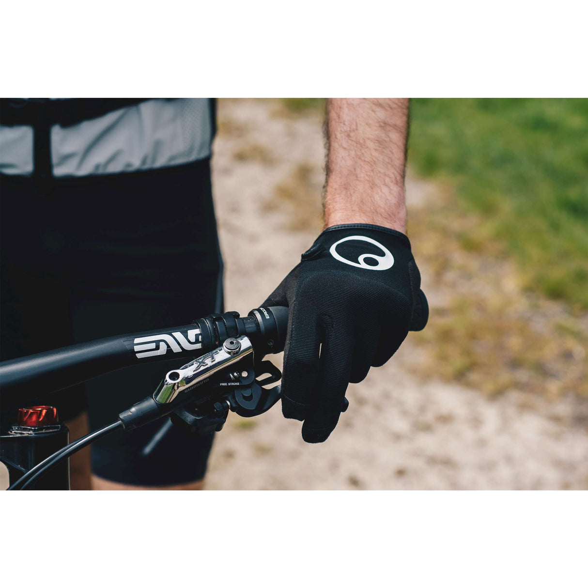 Ergon glove HE2 EVO MT M