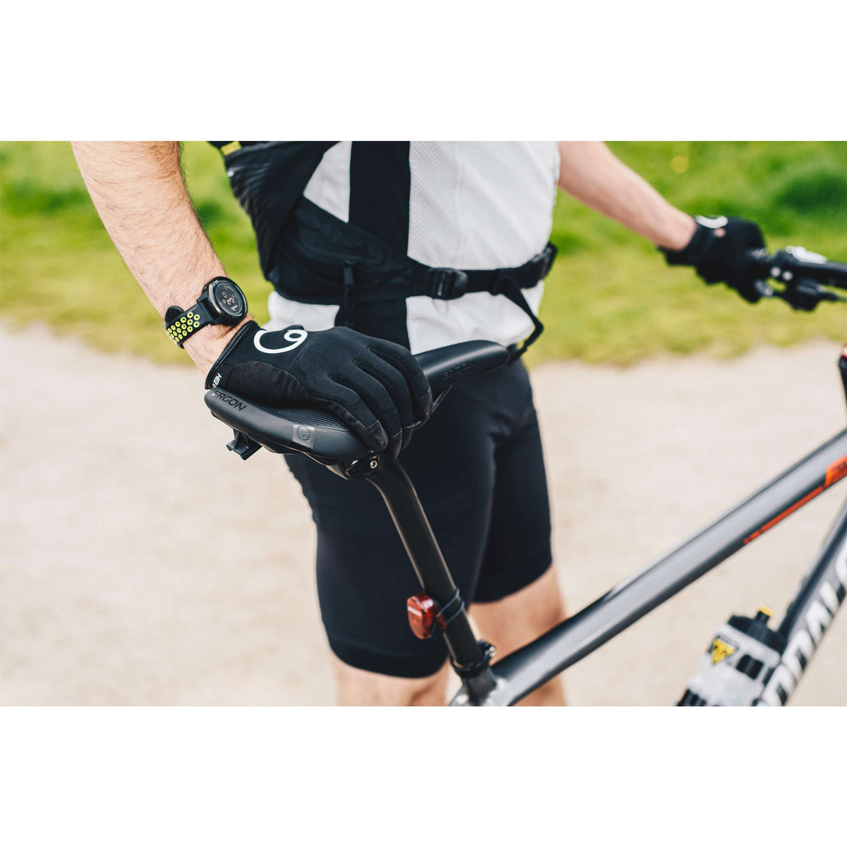 Ergon glove HE2 EVO MT L