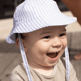 Rayas azules azules blancos uv gorro de sol