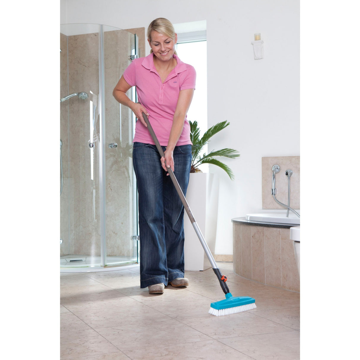 Gardena Combisystem scrubber
